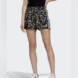 NEW Adidas Originals Allover Floral Print Shorts